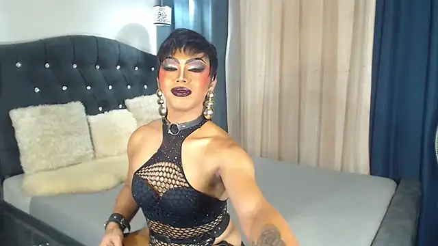 SmokingDomDiva online show from October 1, 9:09 pm