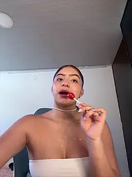 Melissa coll online show from April 20, 1:25 pm