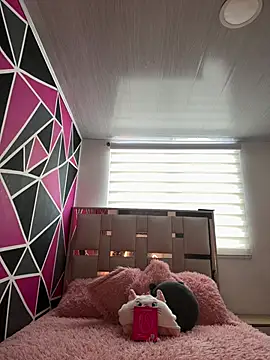 Melissa coll online show from April 8, 1:46 pm