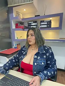 isabella horney  online show from May 19, 12:34 pm