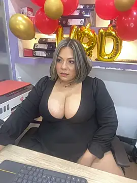 isabella horney  online show from April 2, 1:41 pm