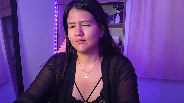 Oliviawatson1 online show from March 28, 12:26 pm