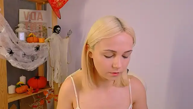 Charlotte Colinss online show from October 22, 5:23 am