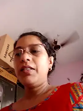 Snapshot of thanusi_2 chatting on October 20, 10:07 am thanusi 2 online show from October 20, 10:07 am