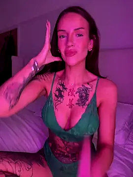 Snapshot of Nikki__Foxx chatting on October 7, 9:36 am Nikki  Foxx online show from October 7, 9:36 am