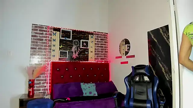 angelitasexxxhot online show from October 26, 12:39 am