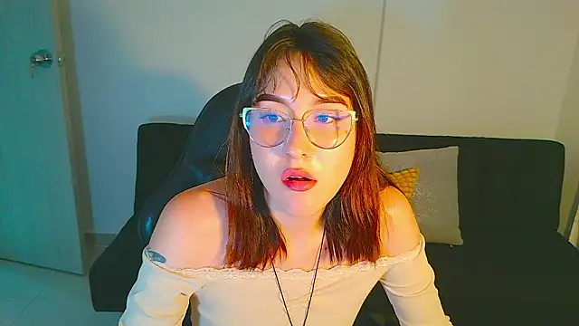 Yulienneg online show from February 24, 11:58 pm