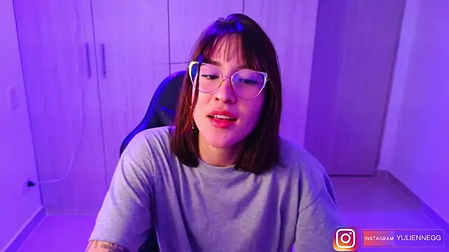 Yulienneg online show from October 1, 12:04 am