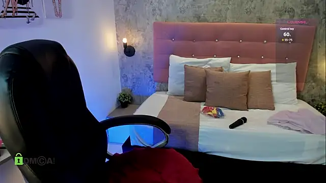 brithanycollins online show from September 30, 12:44 pm