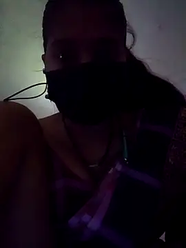 Snapshot of 3USHA chatting on October 17, 8:28 am 3USHA online show from October 17, 8:28 am