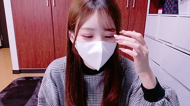 Snapshot of Ema_o0_chan chatting on October 26, 6:09 am Ema o0 chan online show from October 26, 6:09 am