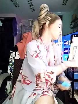 Purple2StayThnxx online show from February 22, 6:25 am