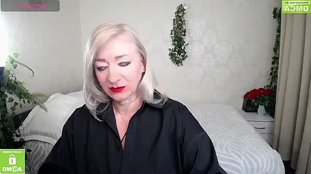 hunters woman online show from March 29, 5:34 pm