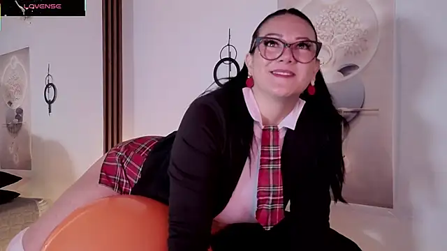 Snapshot of karla_valk1 chatting on October 18, 11:57 am karla valk1 online show from October 18, 11:57 am