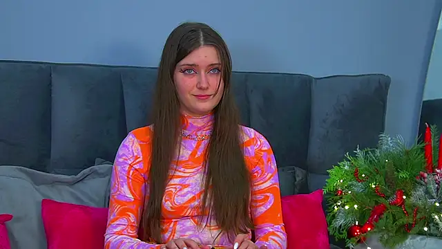 JessicaJewells online show from December 3, 6:43 pm