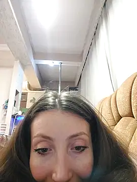 HellaryTourent online show from February 18, 6:29 pm