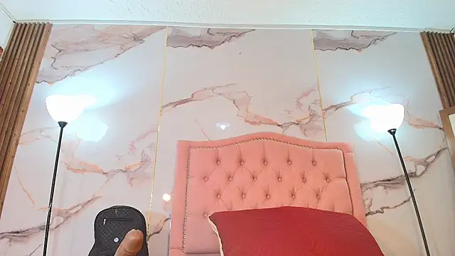 AlyaThompson online show from March 25, 4:06 am