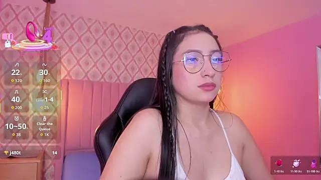 LUNACLARK2 online show from October 23, 5:02 am