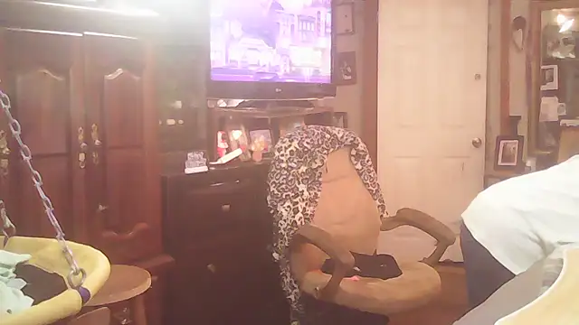 BonnienClyde5421 online show from February 26, 8:52 pm