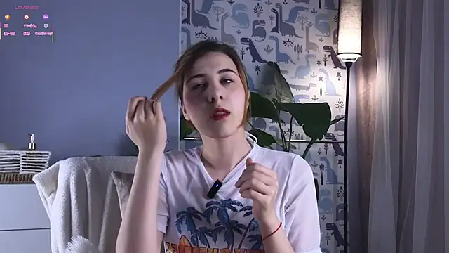 QueenieGitt online show from March 24, 1:33 am