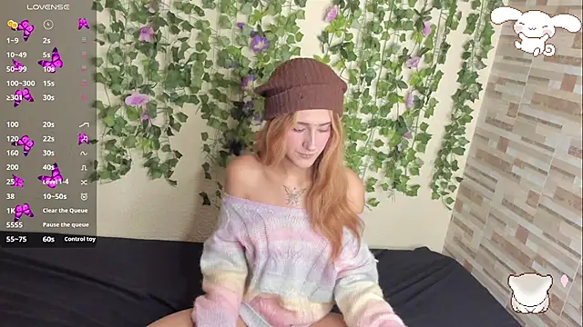 Amy Moonlight online show from July 13, 8:20 pm