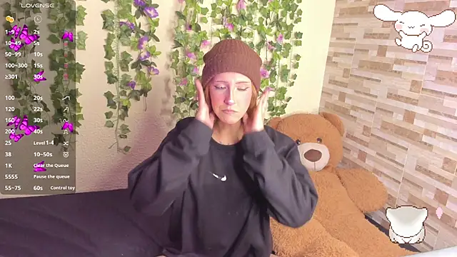 Amy Moonlight online show from March 2, 10:04 pm