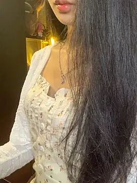 Nhinhi18 online show from April 13, 3:13 pm