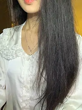 Nhinhi18 online show from February 8, 4:22 pm