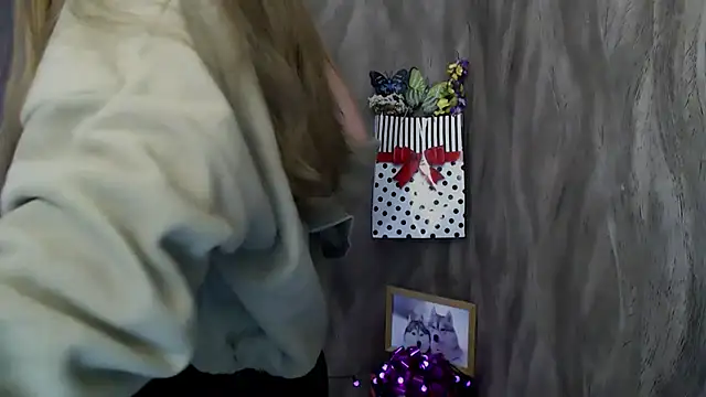 Linda S  online show from October 10, 12:32 pm