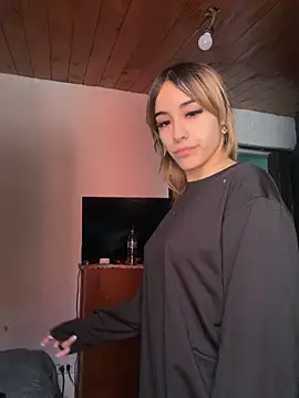 Babylovetiernax online show from October 31, 3:38 pm