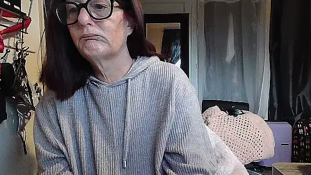 Mistress-Ivy51 online show from October 29, 7:12 am