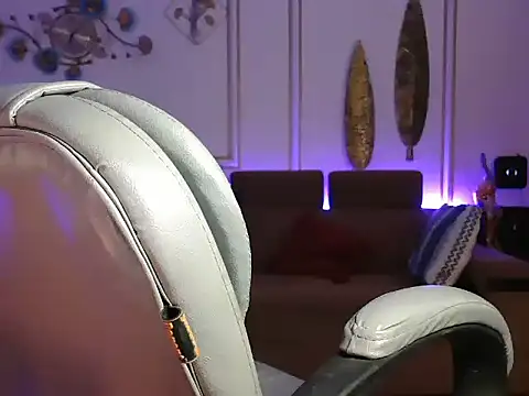NayraBloom online show from September 24, 5:34 pm