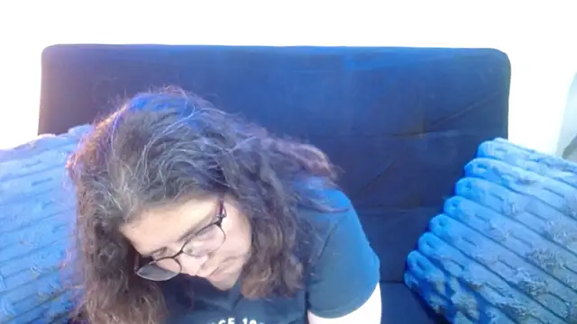 Linda banks  online show from April 10, 6:30 am