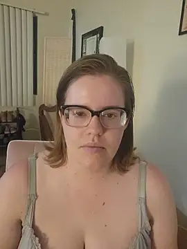 VeiledMuse online show from May 14, 2:17 am