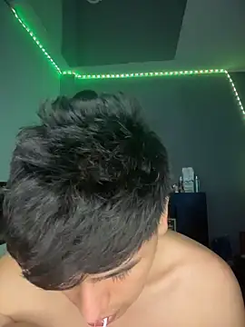 Kailertwink online show from March 24, 4:29 am