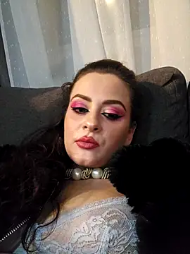 ShineBright88 online show from February 18, 9:03 pm