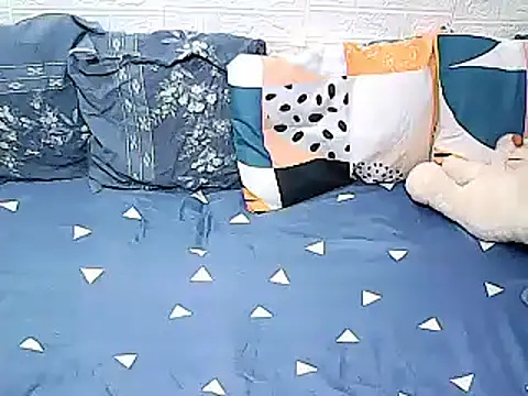 xxhottinybabe online show from March 7, 3:46 am