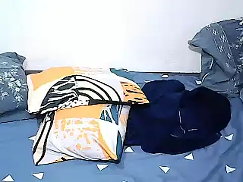 xxhottinybabe online show from April 6, 9:32 am