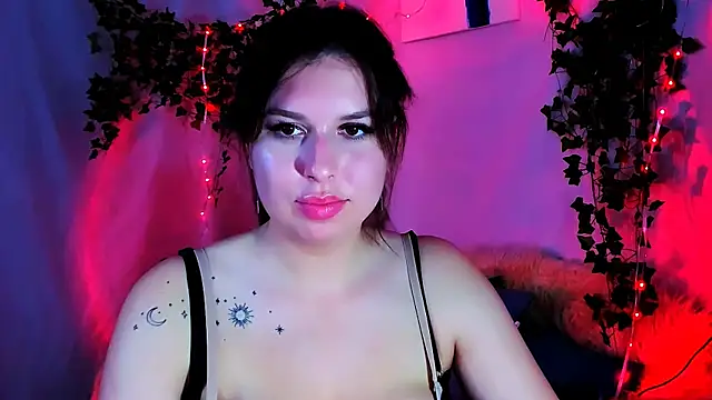 ChloeRicc online show from March 29, 12:04 pm