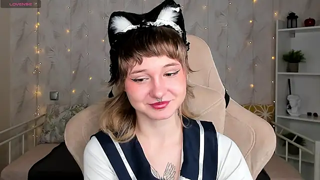 Tori Cutie online show from April 21, 12:03 am