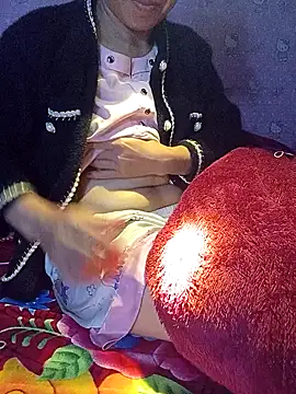 TinTin321 online show from February 18, 1:43 pm