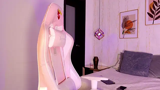 Ayleen Dunkan online show from September 18, 2:04 pm