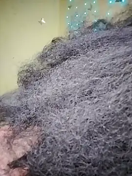 Seductive Yellow Titties online show from March 5, 5:58 am