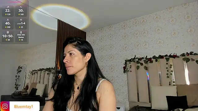 BLUE TAY1 online show from February 17, 12:15 pm