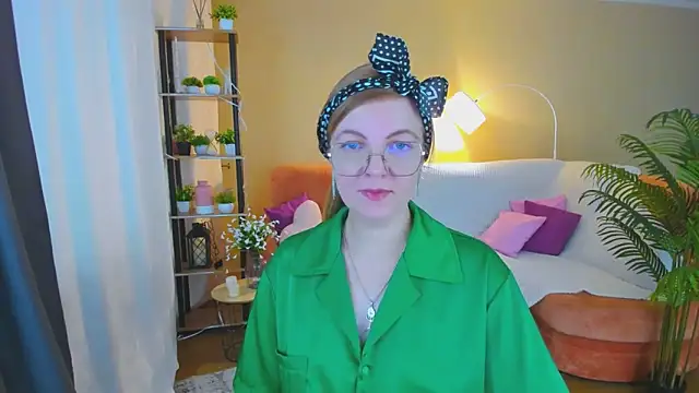 YourUniverser online show from November 11, 9:28 am