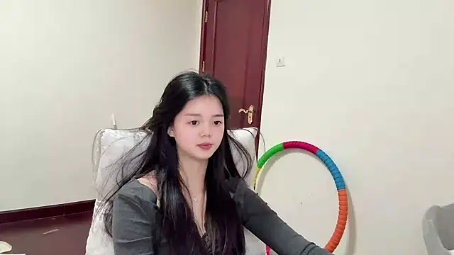 Nicole-13 online show from April 8, 2:30 pm