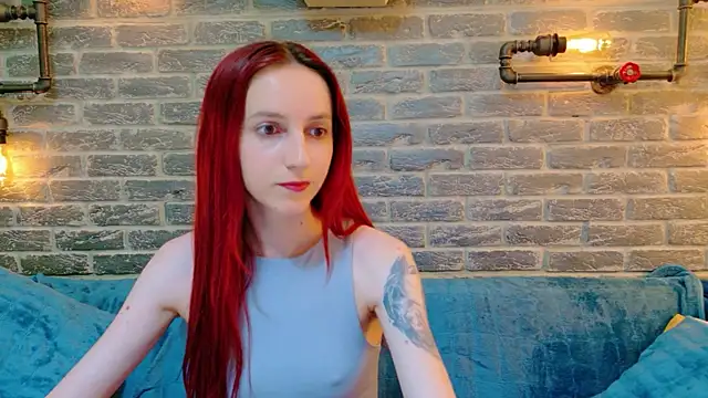 Julia Jae online show from July 8, 5:53 am