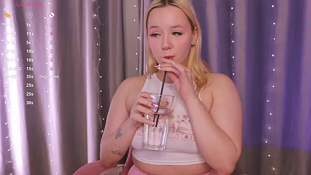 MissBunnyDoll online show from December 17, 7:01 am