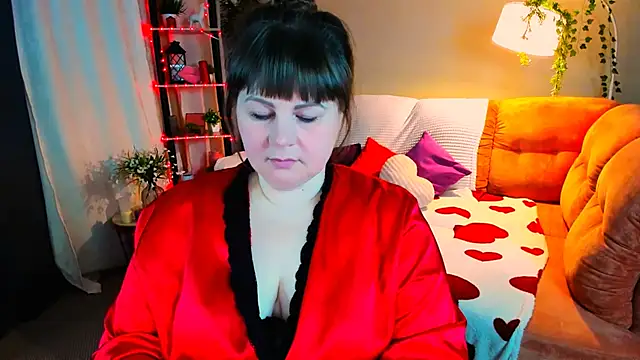 CrystaalStaar online show from April 13, 7:58 pm