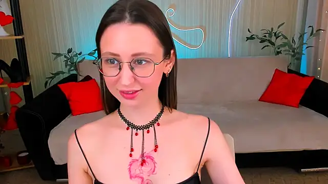 YourLovellyStory online show from July 25, 11:50 am